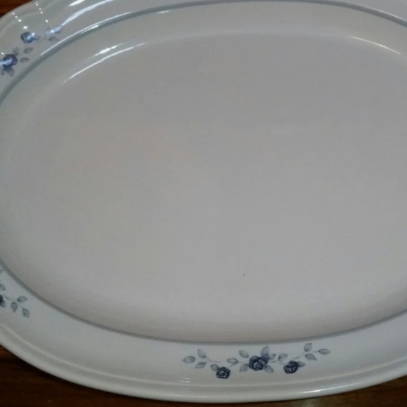 Pfaltzgraff Poetry Blue Rose Pattern Oval Serving Platter glossy 14.5" - Picture 3 of 11